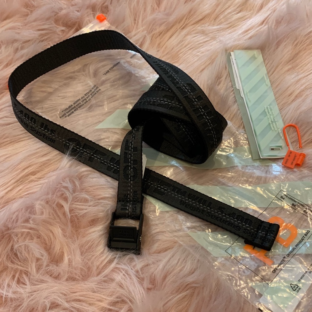 Off-White mini industrial belt
